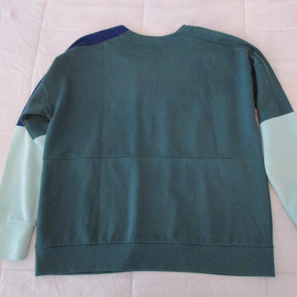 🔷NEVER WORN🔷 Adidas ColorBlock Crewneck - Picture 6 of 8
